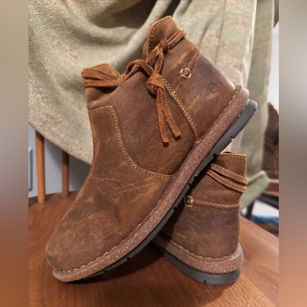 Born Nubuck Zip Booties Sz. 10 New! - Picture 4 of 12